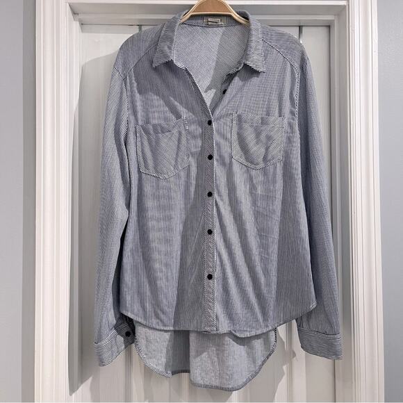 Passport Tops - Passport Women’s Blue & White Stripe High Low Button Up Blouse Size L